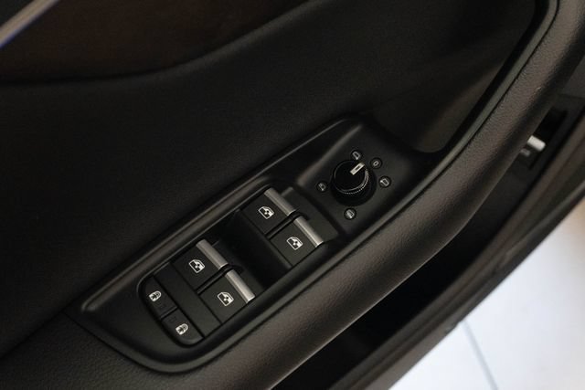Used 2021 Audi Q8 Premium Plus w/ Premium Plus Package AWD/4WD image 19