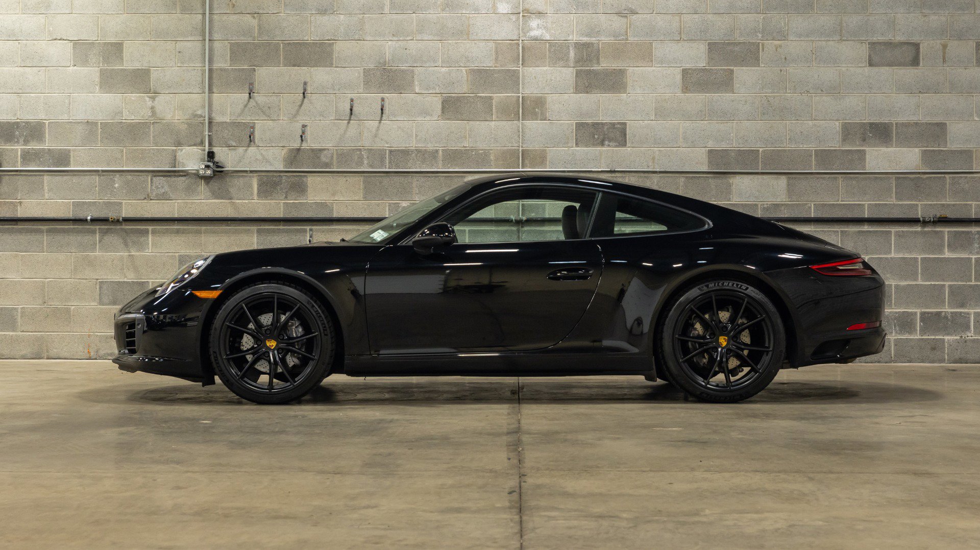 Used 2019 Porsche 911 Carrera RWD image 4