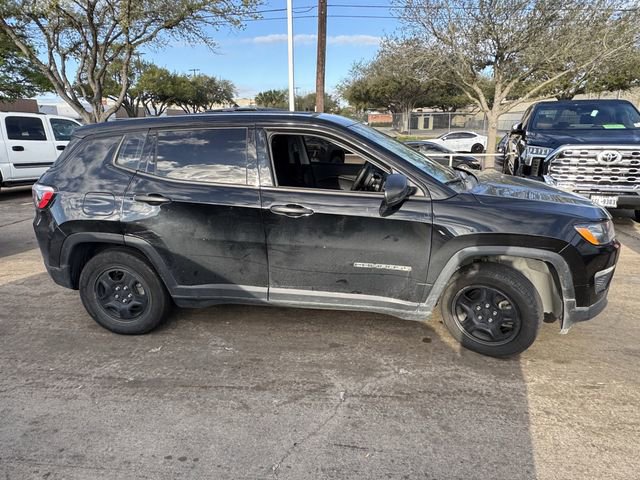 Used 2020 Jeep Compass Sport image 4