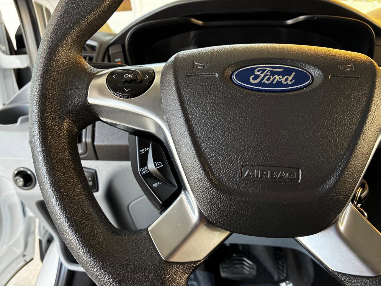 Used 2019 Ford Transit 150 XLT image 25