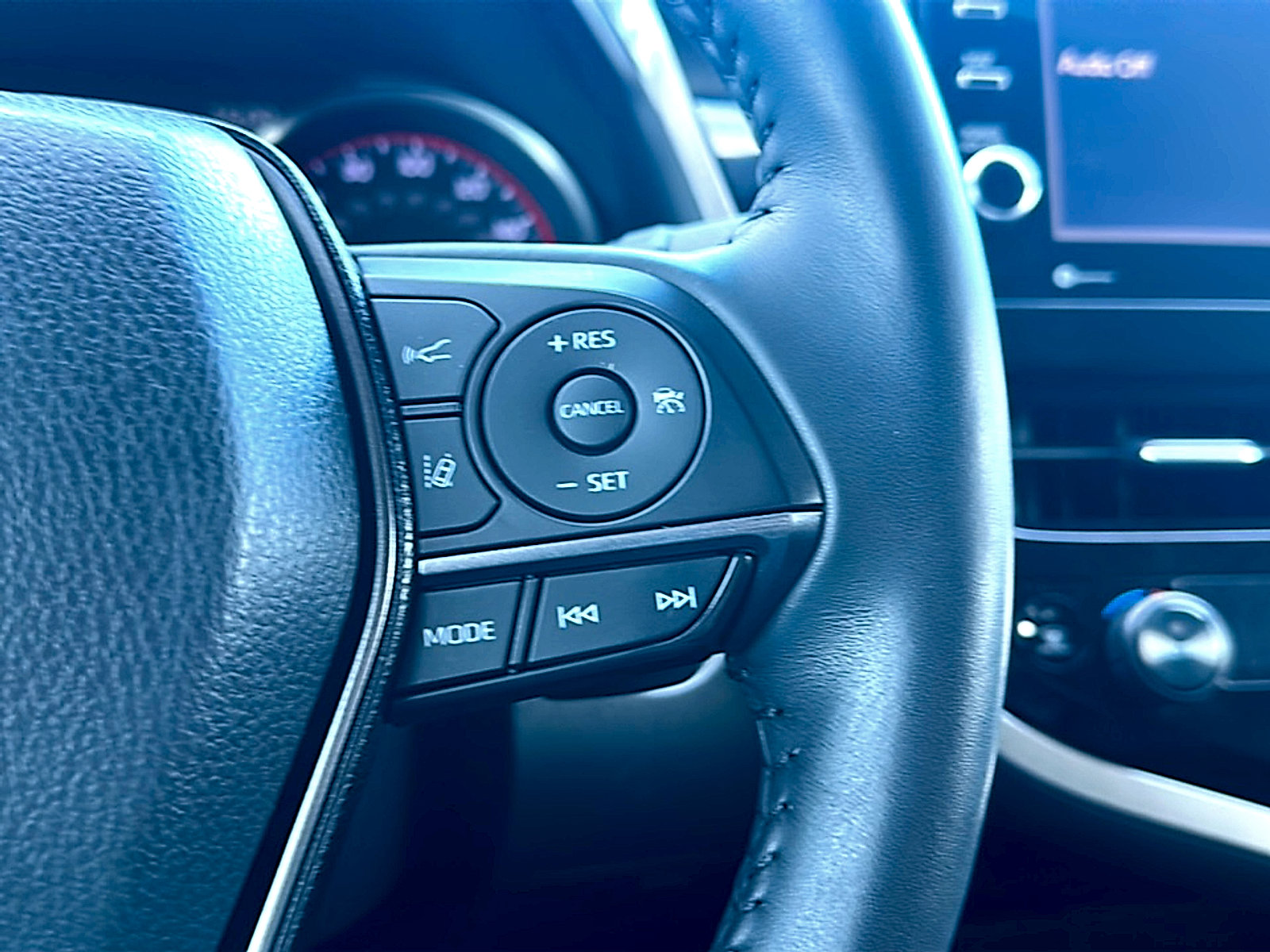 Used 2022 Toyota Camry XSE image 27