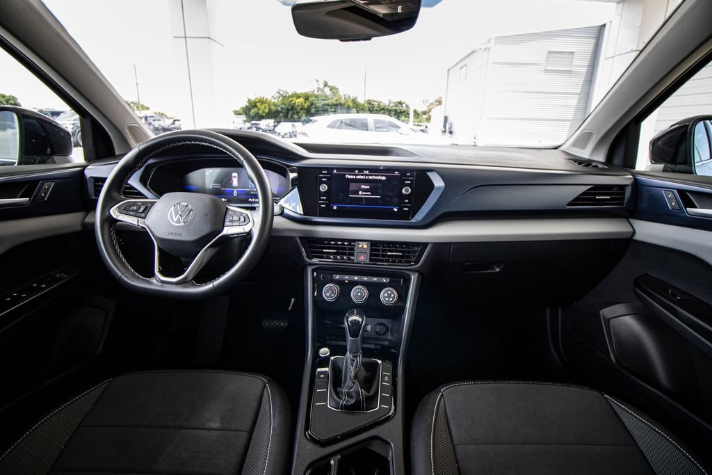 Certified 2023 Volkswagen Taos SE w/ Panoramic Sunroof Package FWD image 29