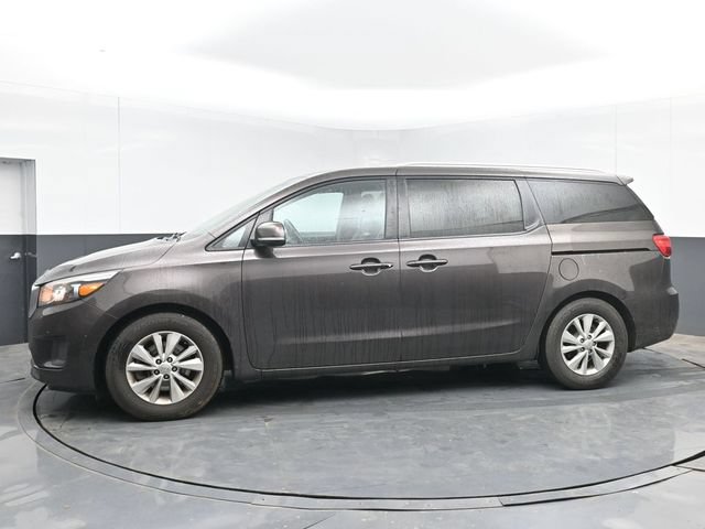 Used 2017 Kia Sedona LX w/ LX Essentials Premium Package FWD image 6