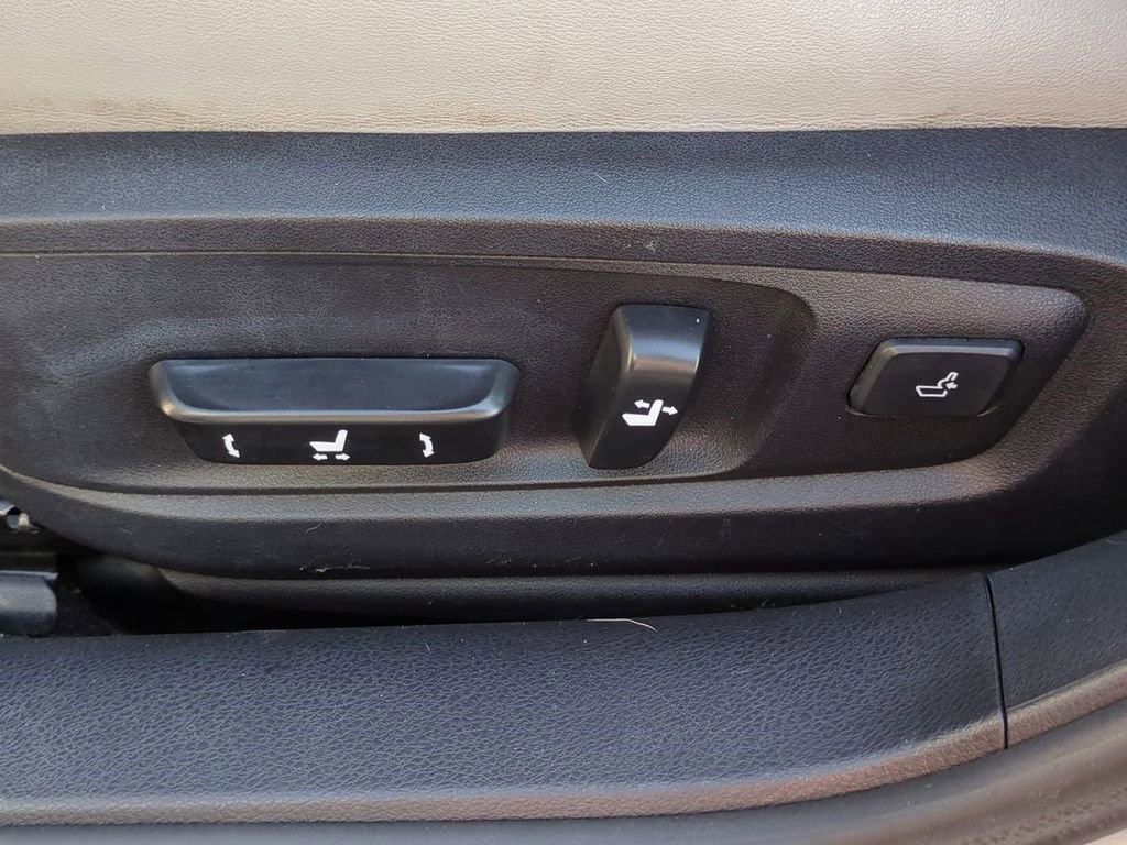 Used 2014 Lexus ES 350 image 19