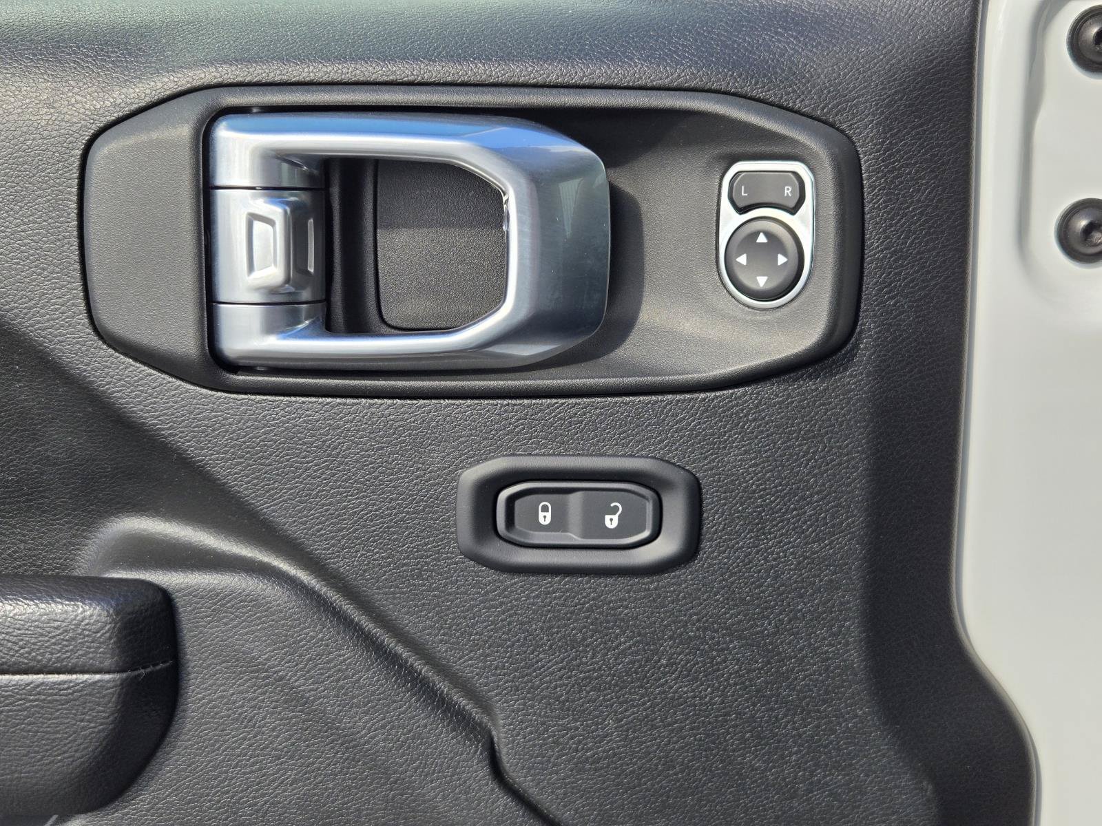Used 2022 Jeep Wrangler Unlimited Sport AWD/4WD image 22