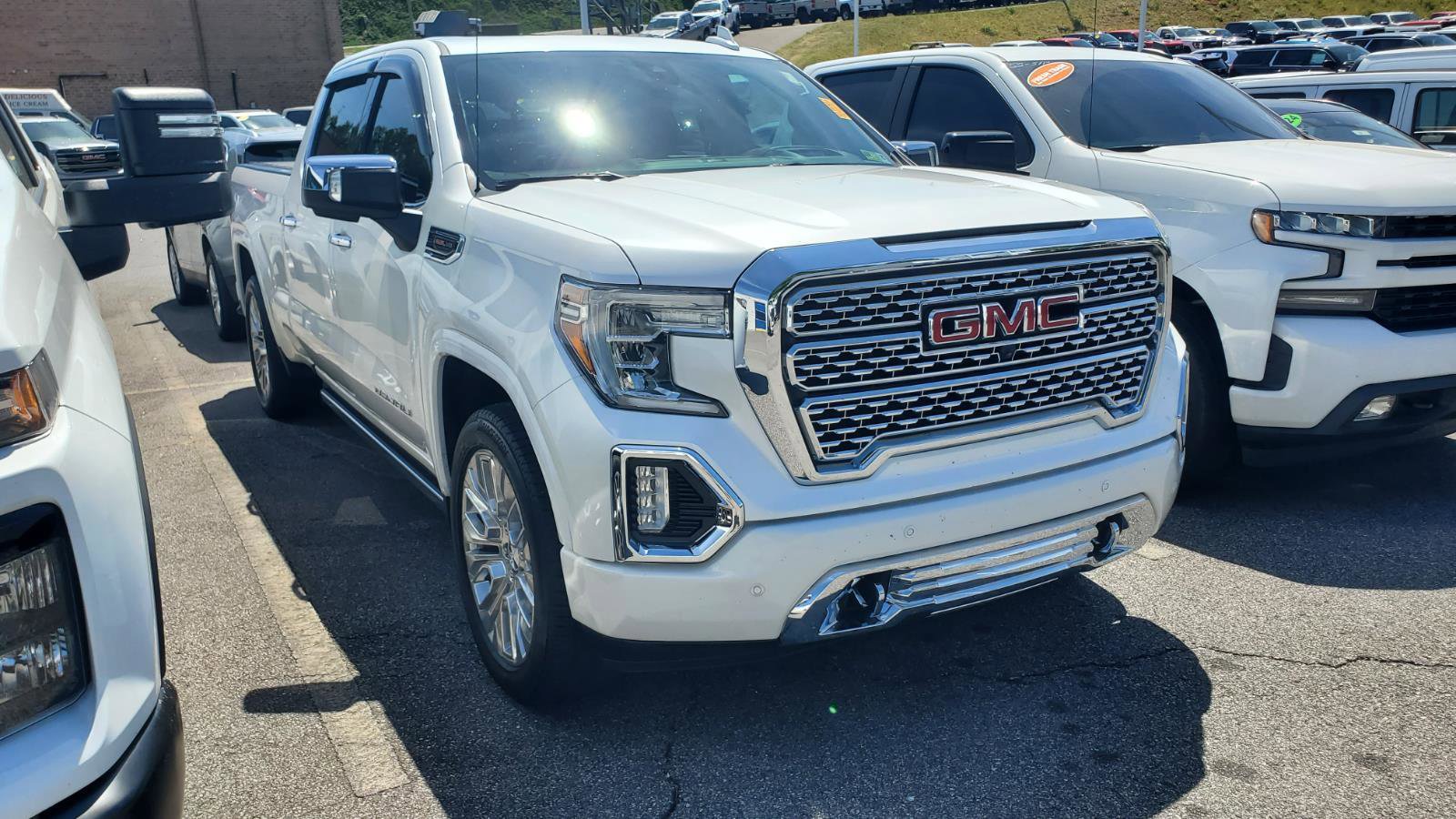 Used 2020 GMC Sierra 1500 Denali w/ Denali Ultimate Package AWD/4WD image 2