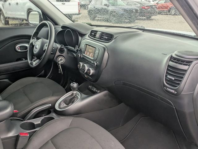 Used 2017 Kia Soul FWD image 26