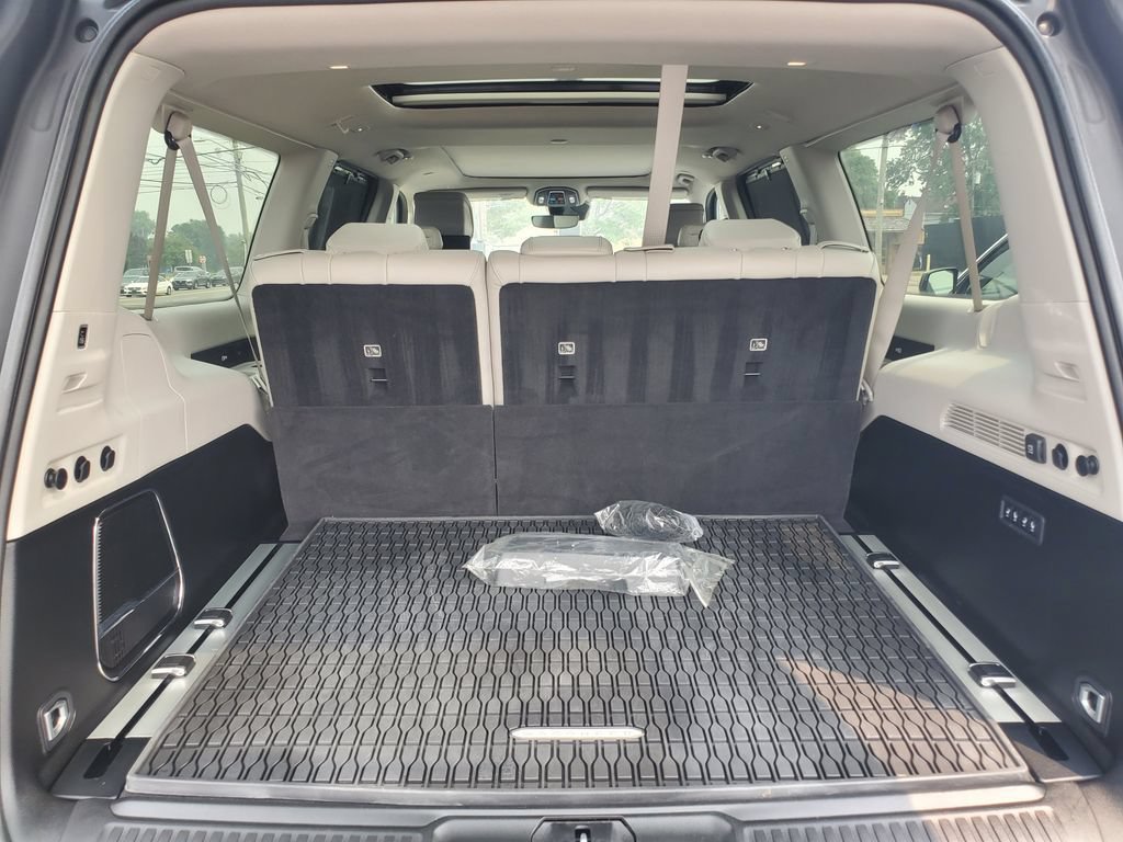 Used 2024 Jeep Wagoneer L Series III w/ Premium Group I AWD/4WD image 33