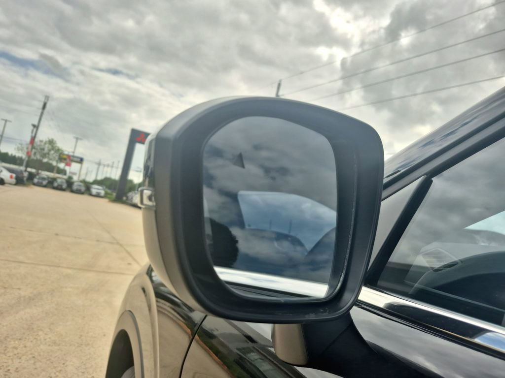 Used 2025 Mitsubishi Outlander ES image 27