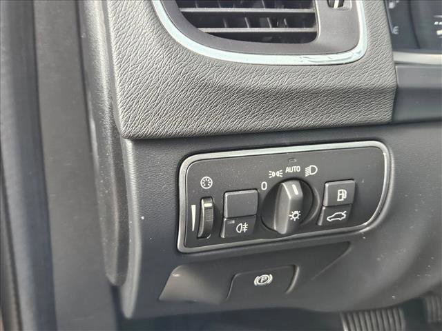 Used 2017 Volvo S60 T5 Dynamic w/ Vision Package image 11