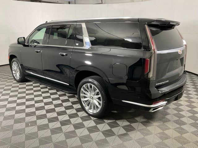 Certified 2024 Cadillac Escalade ESV Premium Luxury w/ Performance Package AWD/4WD image 4