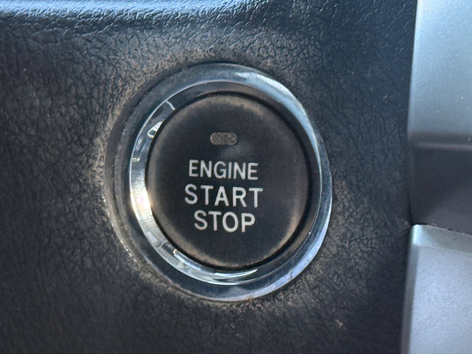 Used 2019 Toyota 4Runner Limited AWD/4WD image 28