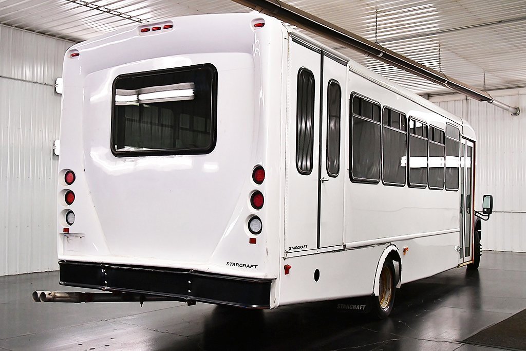 Used 2017 Ford F550 2WD Regular Cab Super Duty image 7