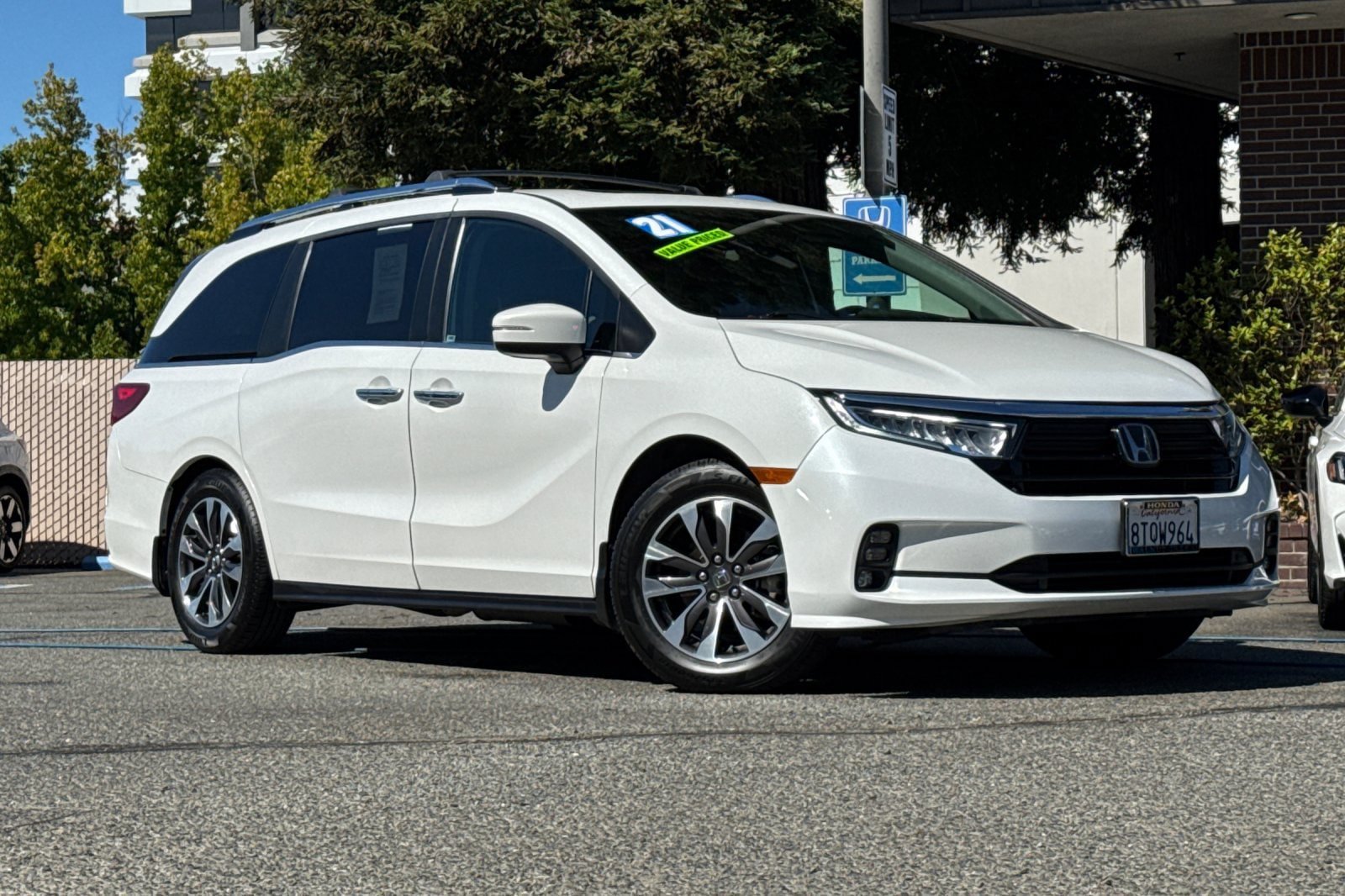 Used 2021 Honda Odyssey EX-L image 2