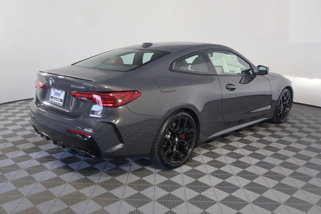 New 2026 BMW M440i Coupe image 3