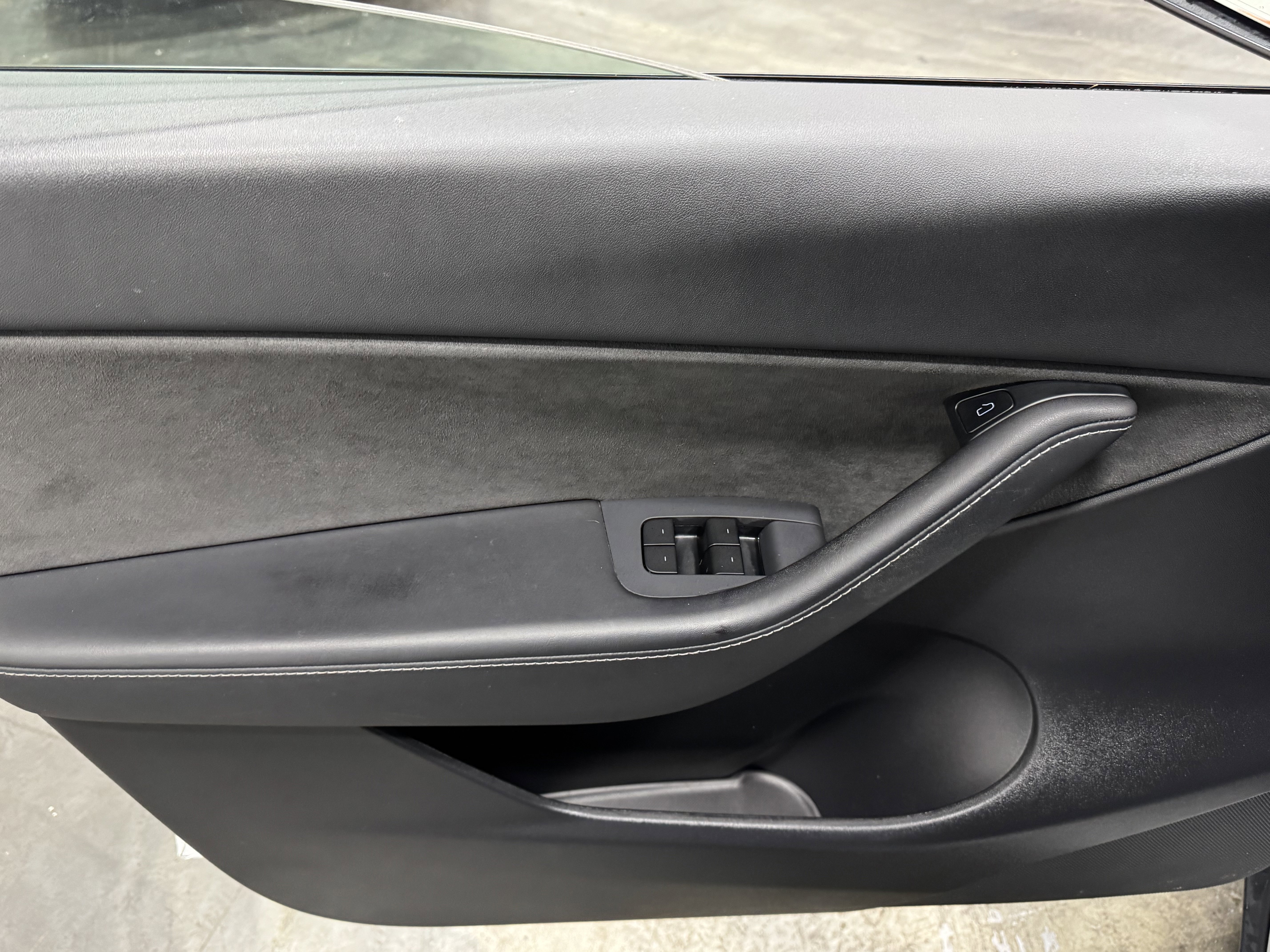 Used 2021 Tesla Model Y Long Range image 18