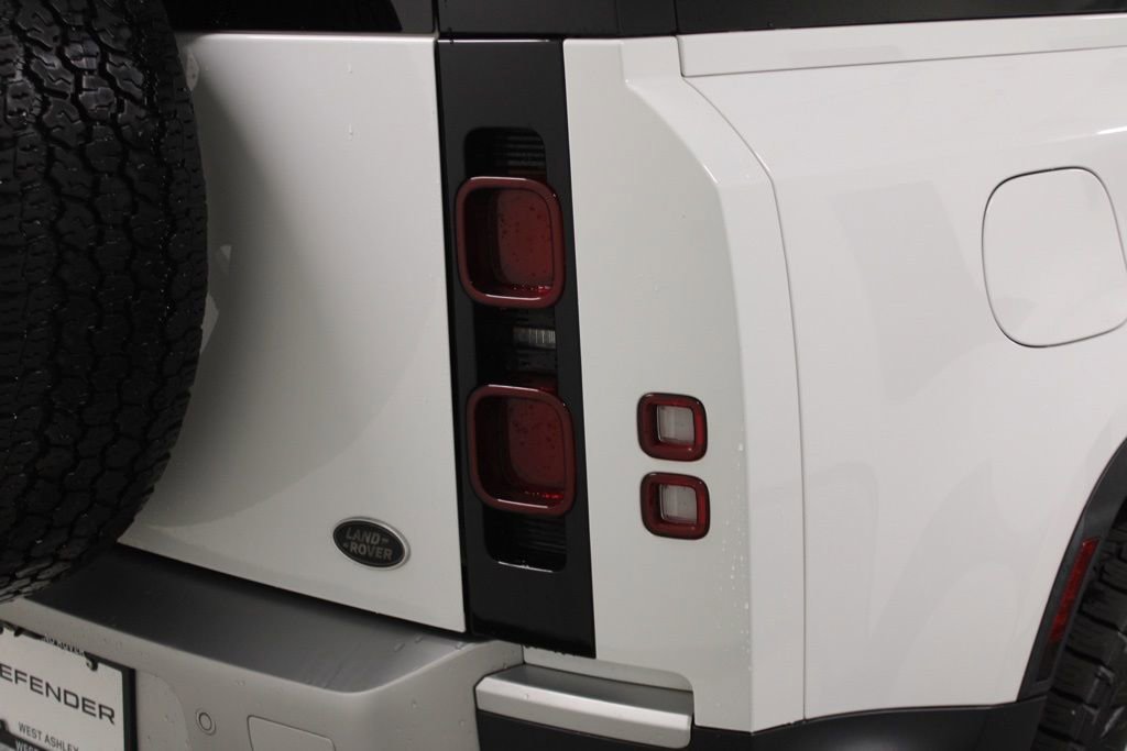 Used 2020 Land Rover Defender 110 HSE AWD/4WD image 10