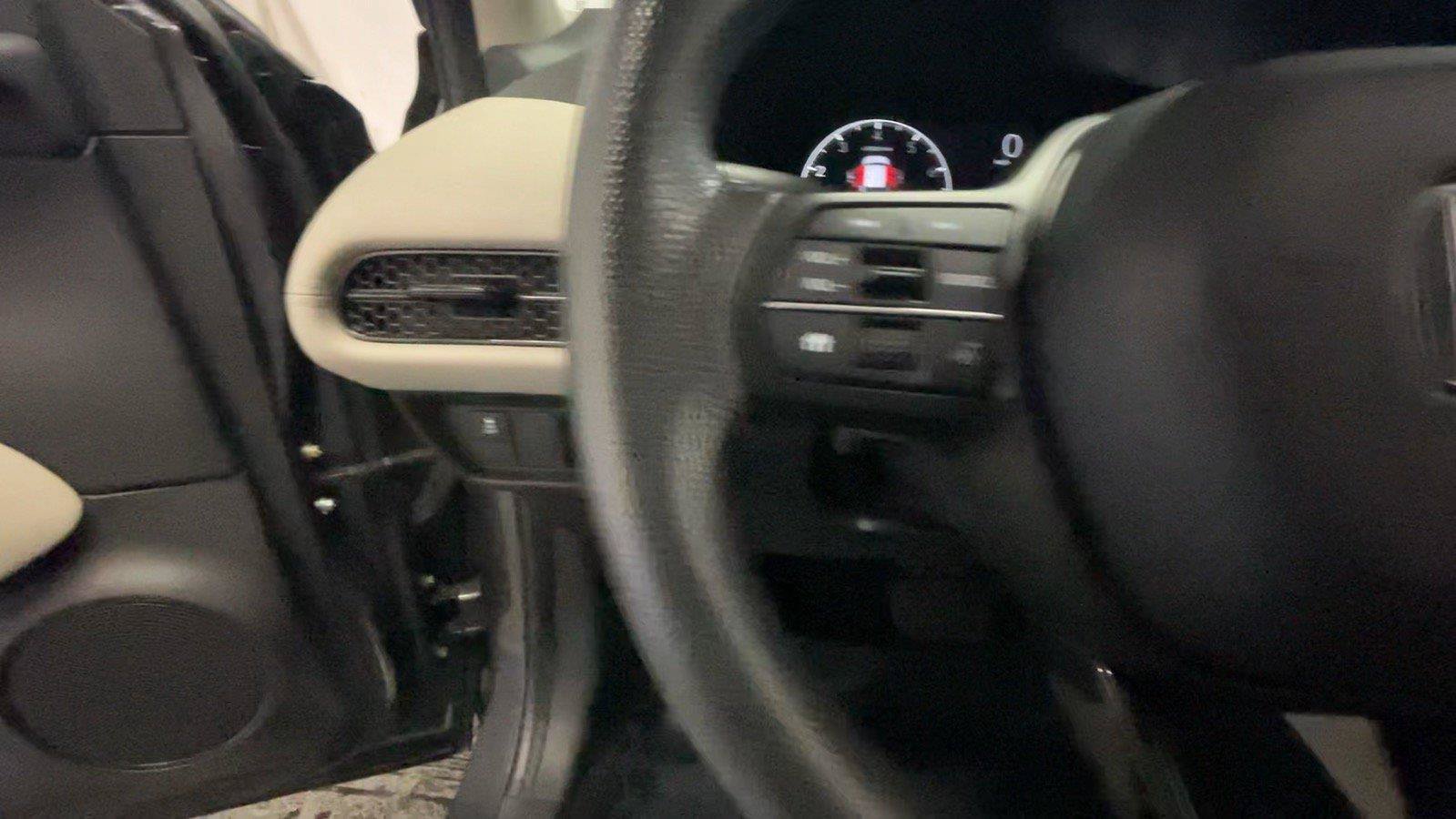 Certified 2024 Honda HR-V LX image 36