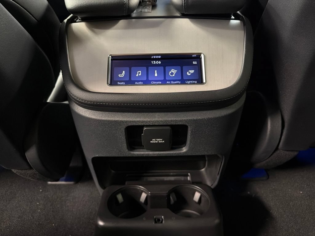 New 2026 Lincoln Navigator Reserve w/ Jet Appearance Package AWD/4WD image 34