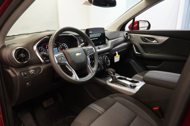 New 2026 Chevrolet Blazer LT w/ Convenience Package AWD/4WD image 8