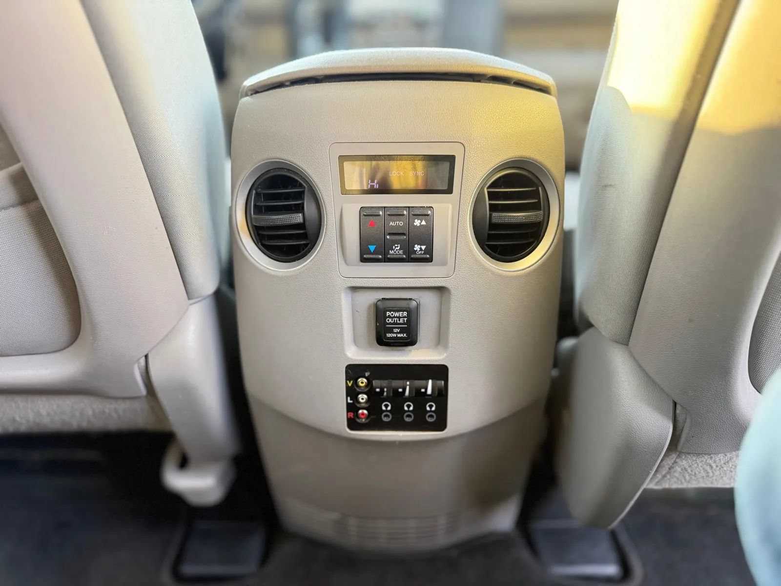 Used 2015 Honda Pilot SE image 25