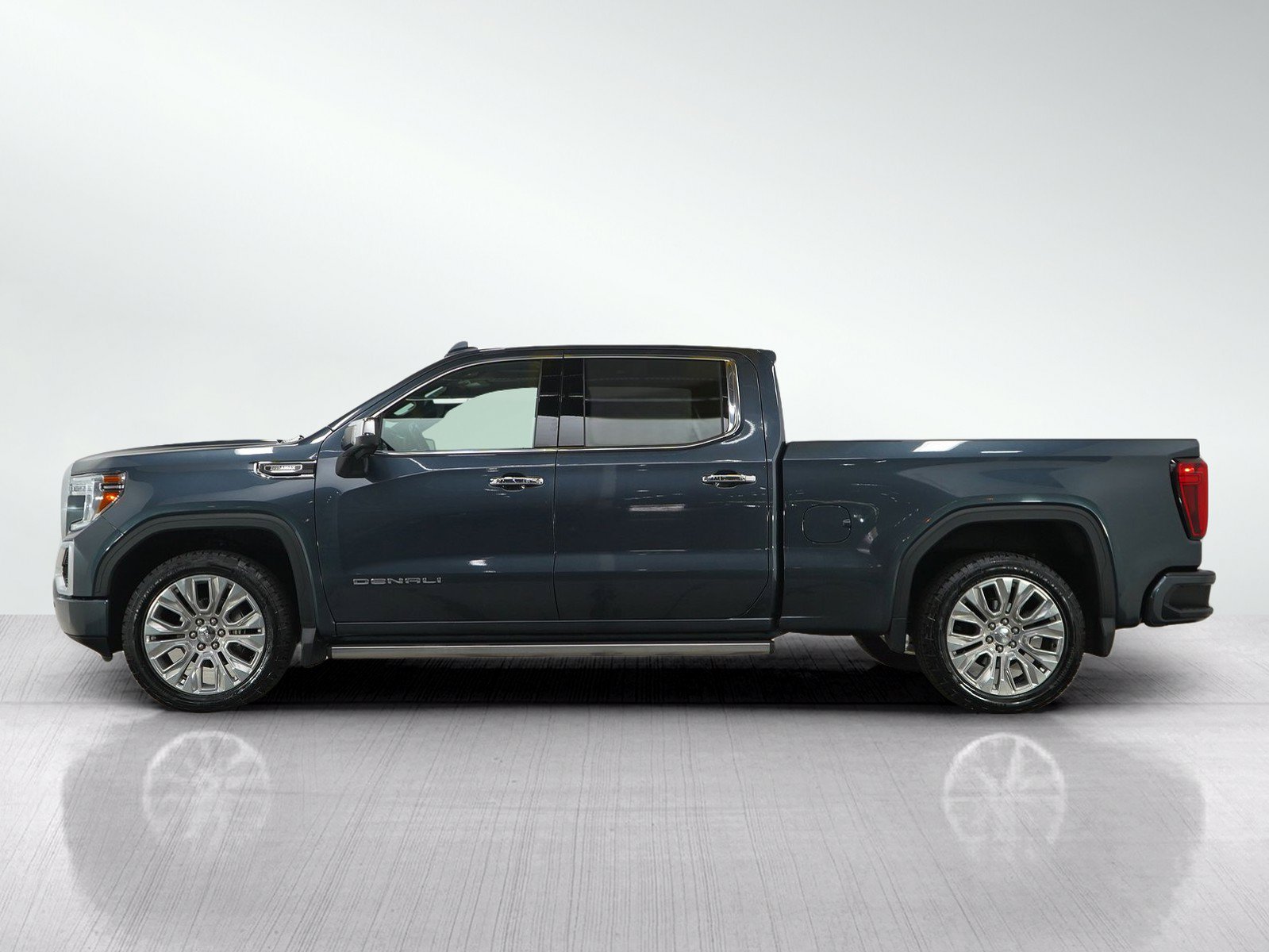 Used 2021 GMC Sierra 1500 Denali w/ Denali Ultimate Package AWD/4WD image 2