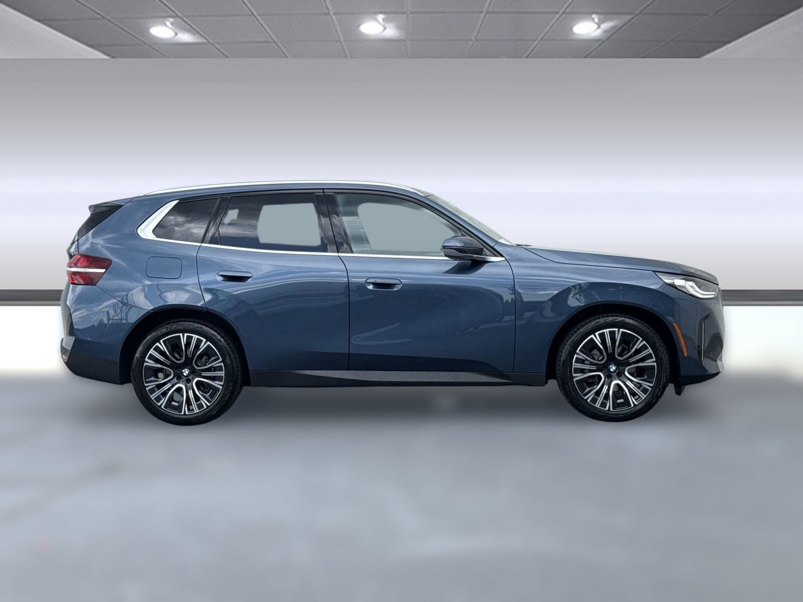 New 2025 BMW X3 xDrive30i w/ Convenience Package image 7