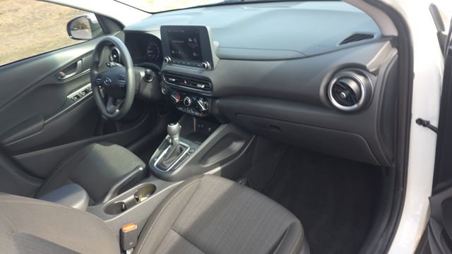Used 2023 Hyundai Kona SEL image 28