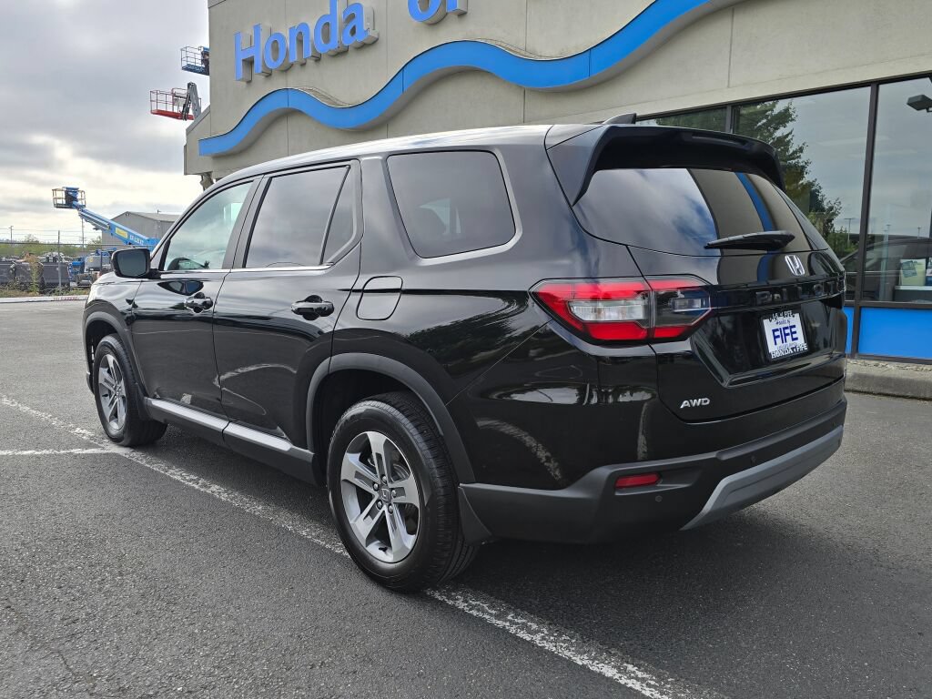 Certified 2023 Honda Pilot EX-L image 3