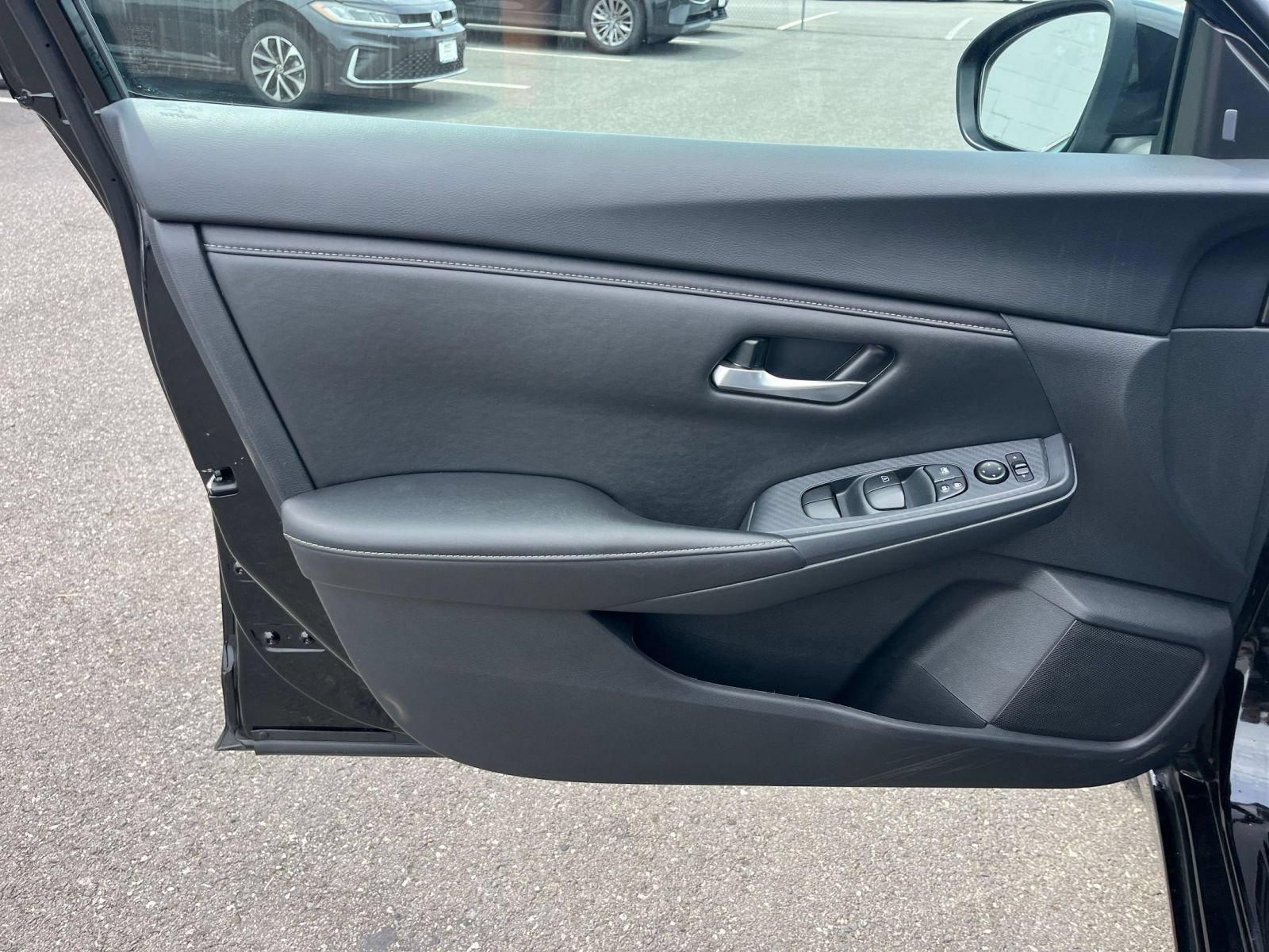 Used 2025 Nissan Sentra SV FWD image 18