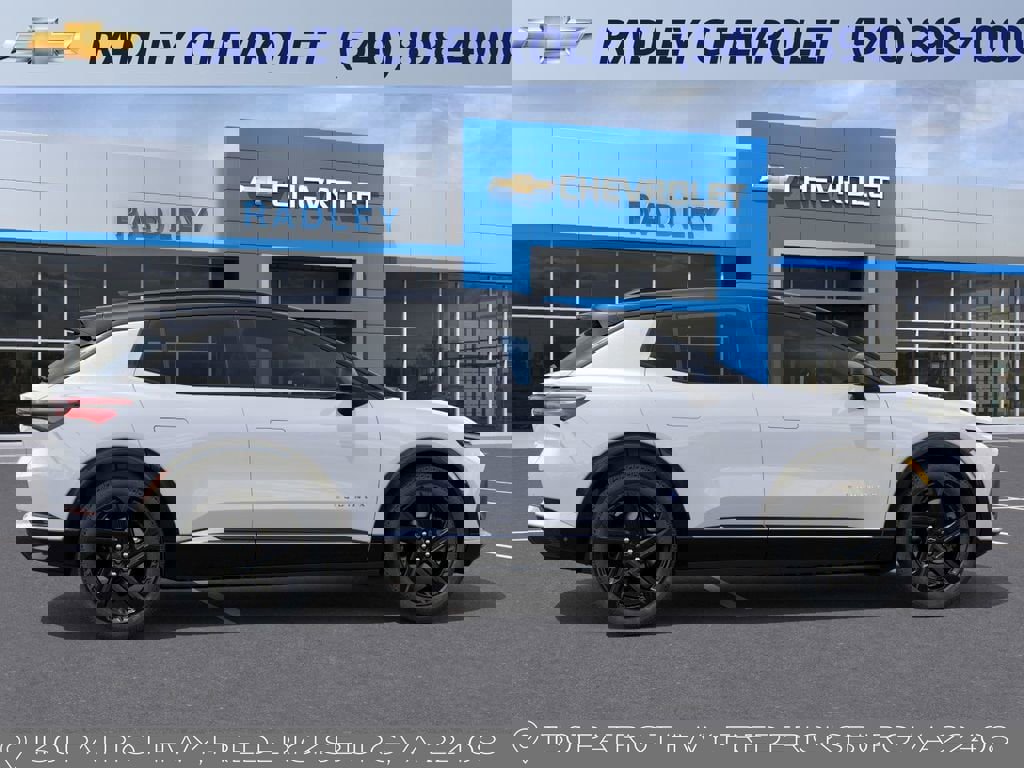 New 2026 Chevrolet Equinox EV RS image 5