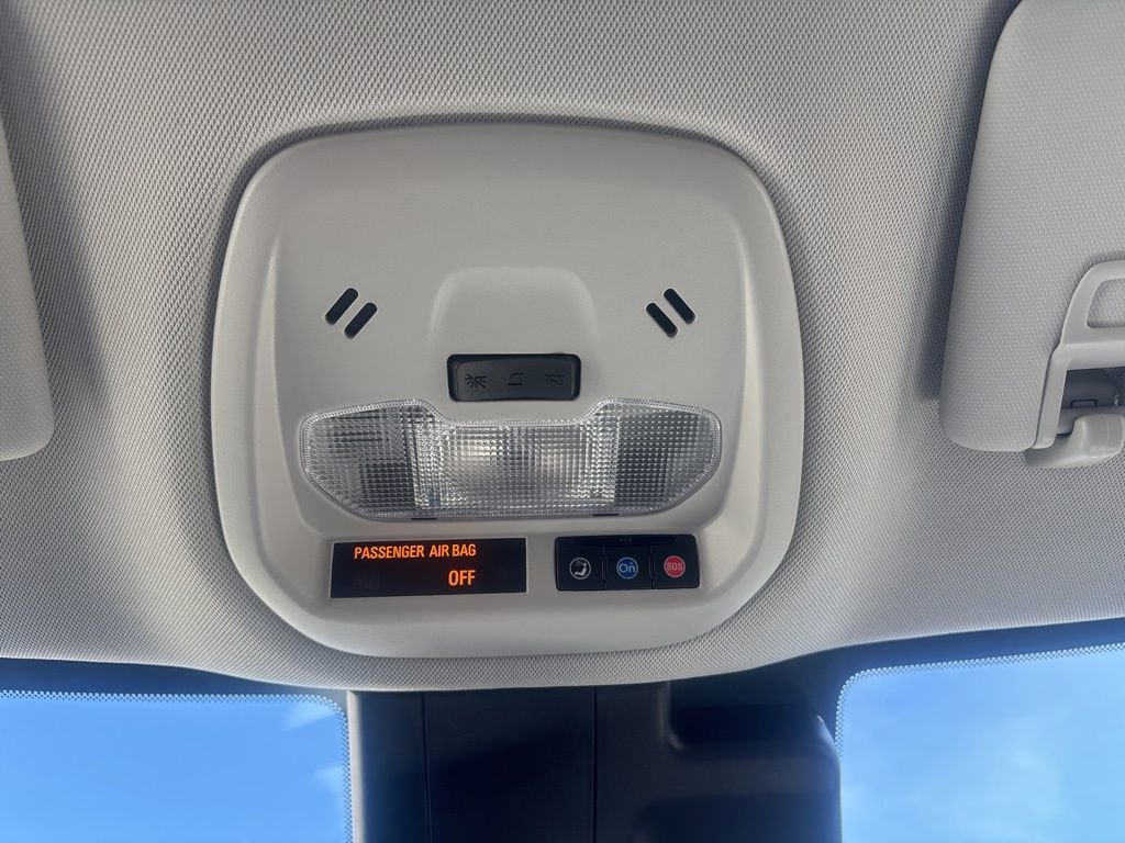 Used 2025 Chevrolet Trax LS image 23