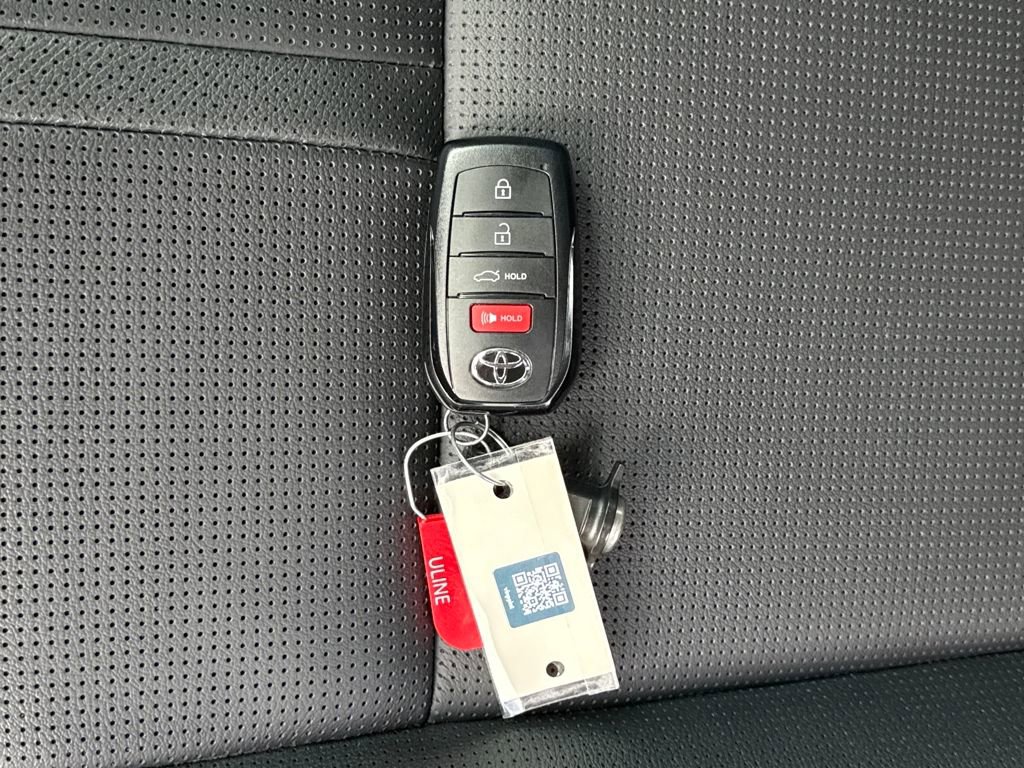 Used 2026 Toyota Camry XLE image 27