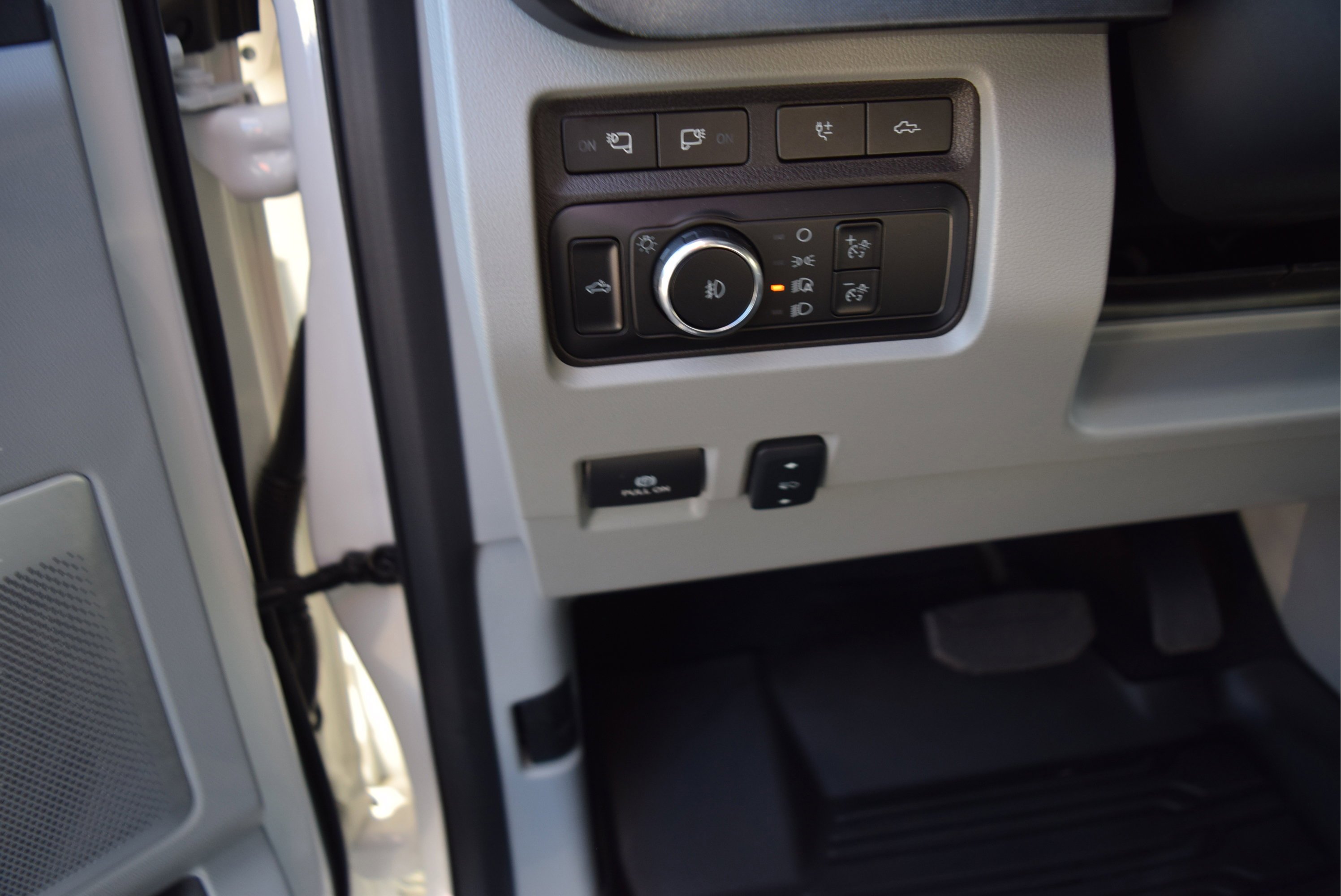 Used 2024 Ford F350 Limited w/ FX4 Off-Road Package image 13