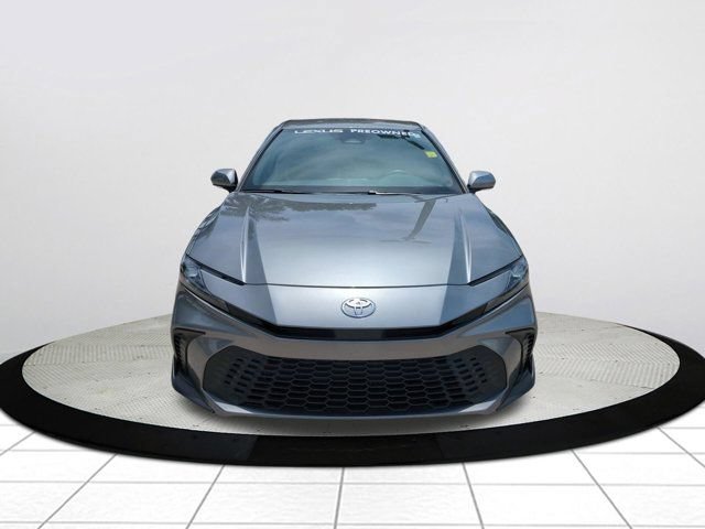 Used 2025 Toyota Camry SE FWD image 8