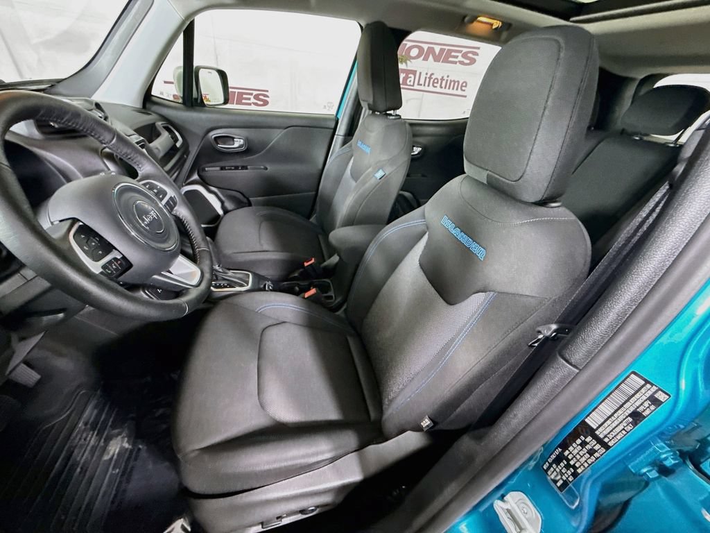 Used 2021 Jeep Renegade Latitude AWD/4WD image 25