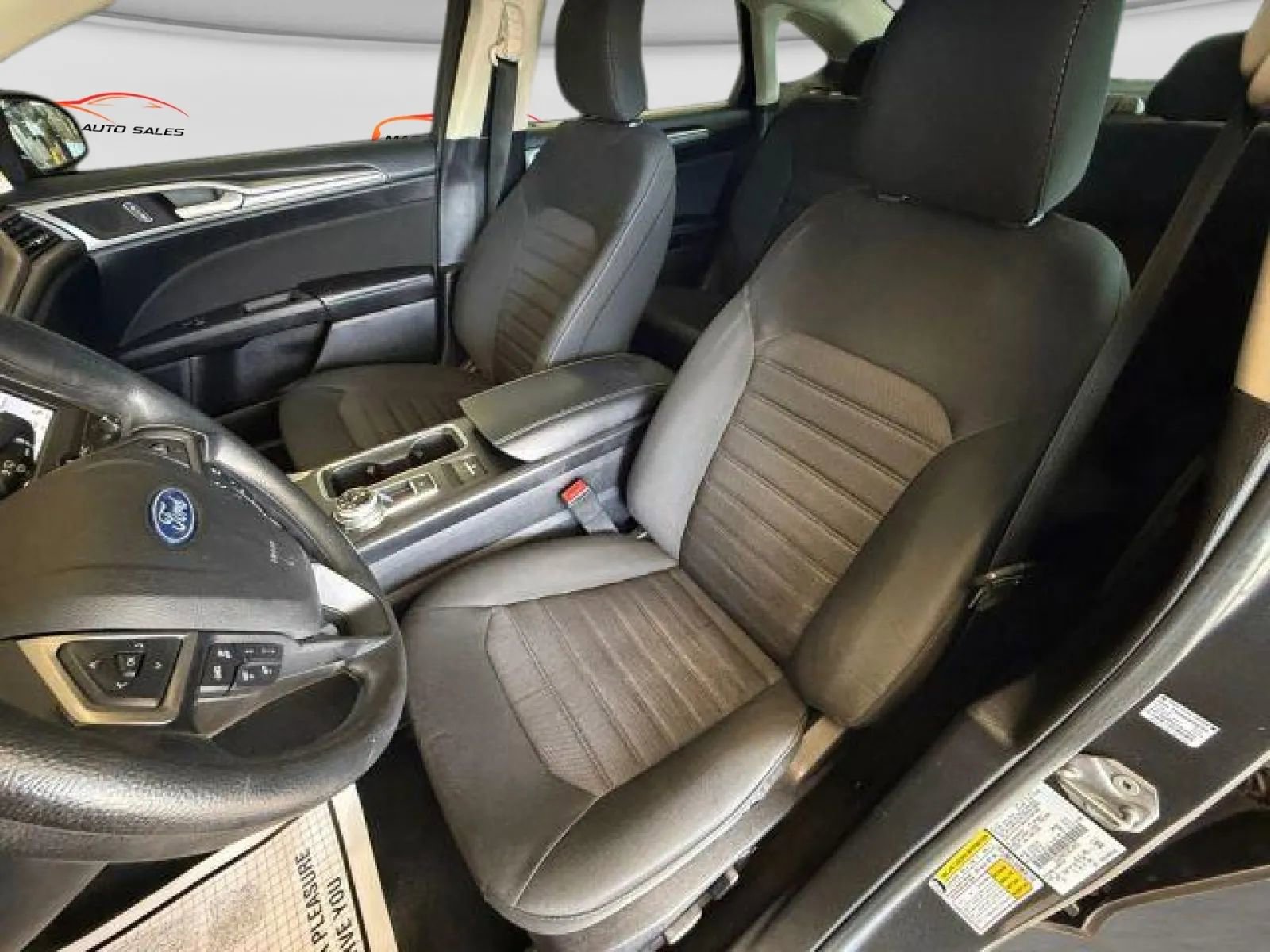 Used 2019 Ford Fusion SE image 9