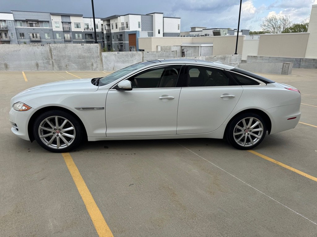 Used 2015 Jaguar XJ AWD image 6