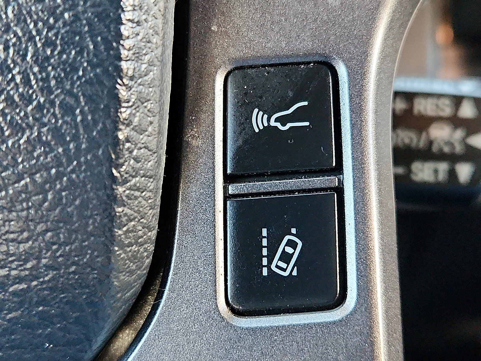 Used 2018 Toyota Tacoma 2WD Double Cab image 23