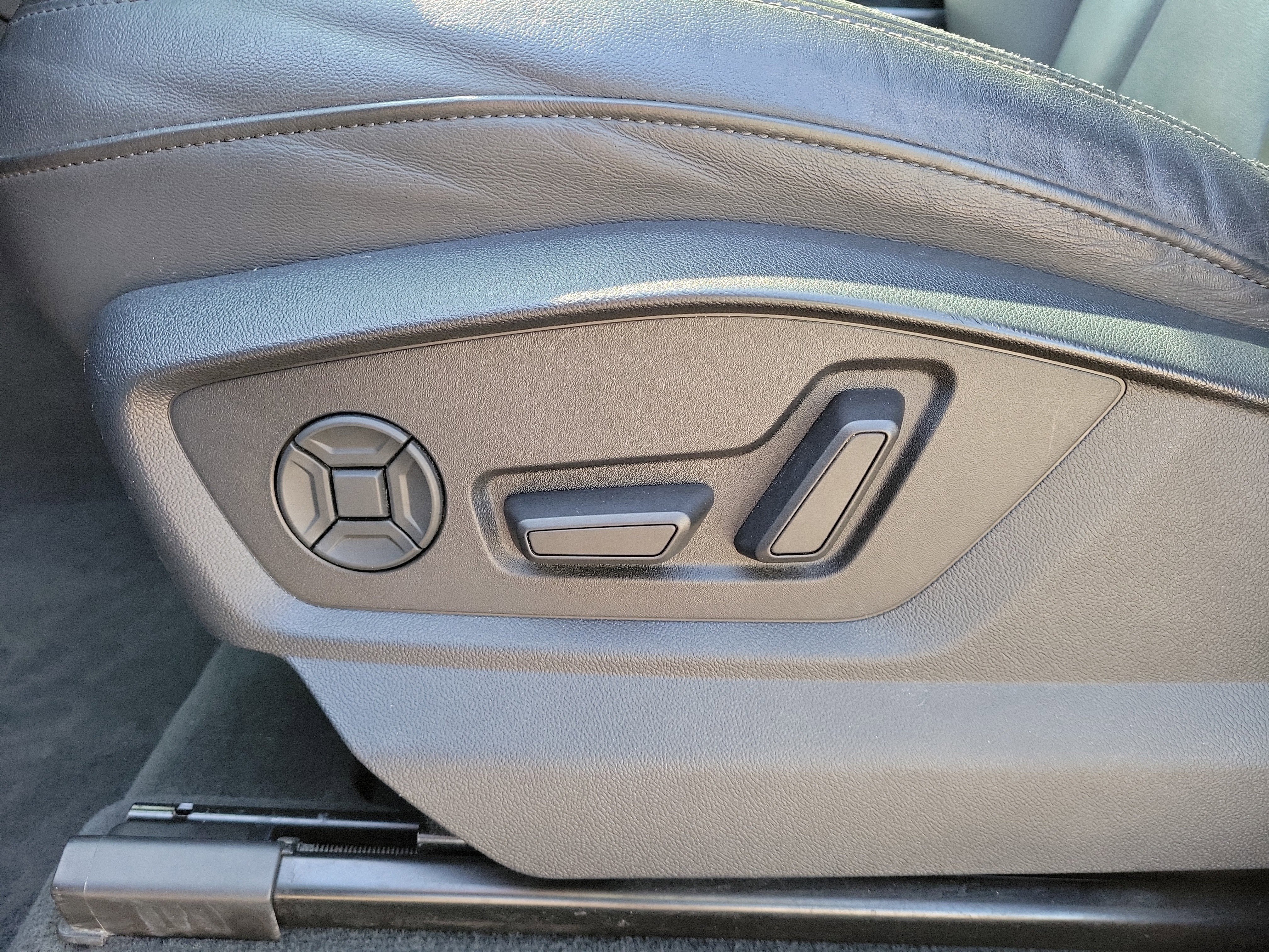 Used 2022 Audi Q7 Premium Plus image 14