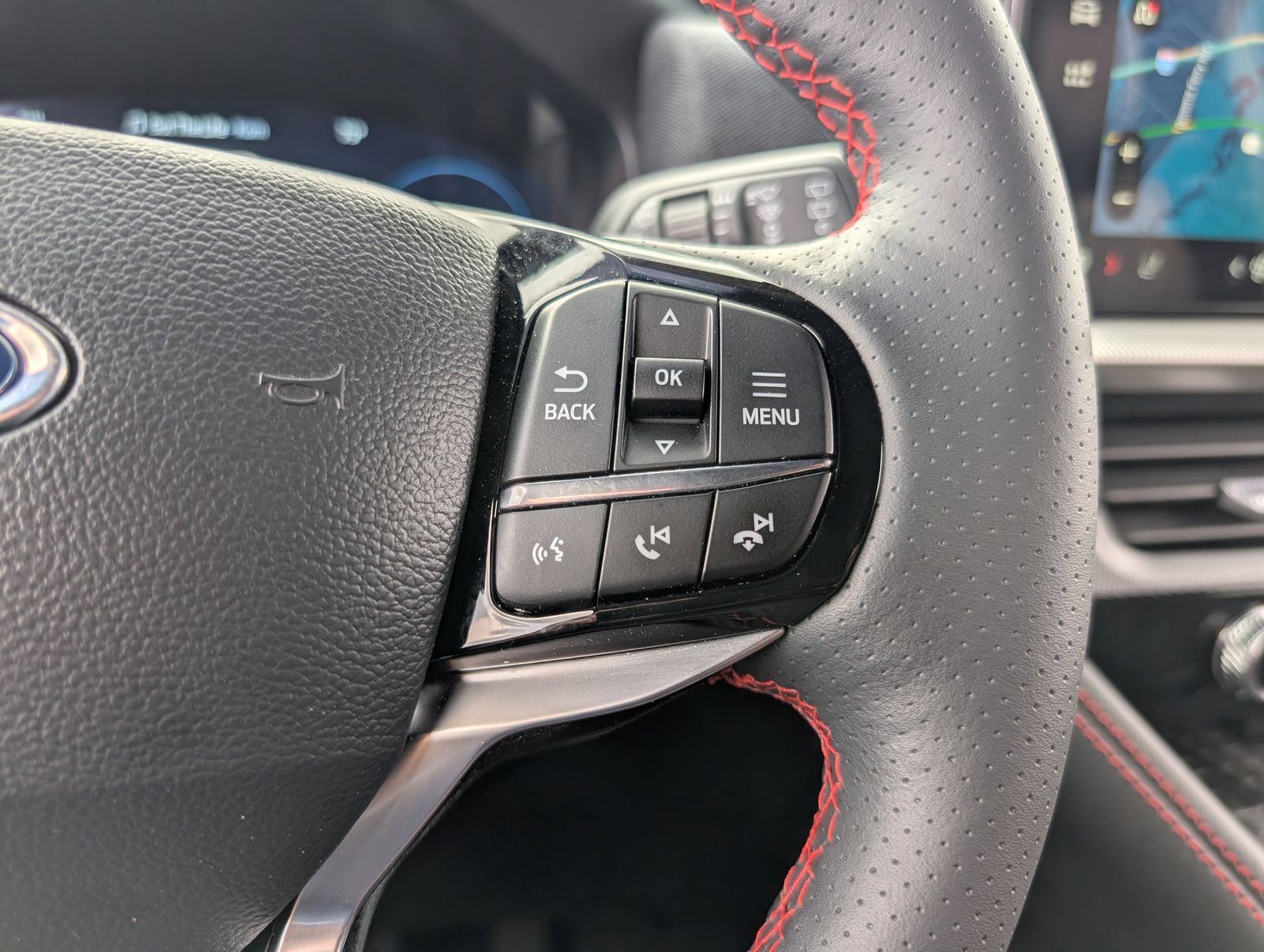 Used 2025 Ford Explorer ST-Line w/ Premium Package RWD image 33