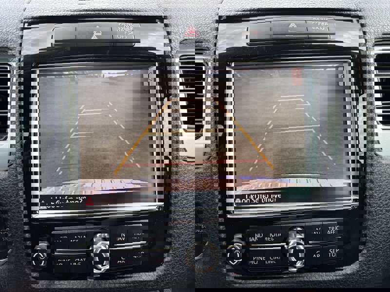 Used 2012 Volkswagen Touareg TDI image 23