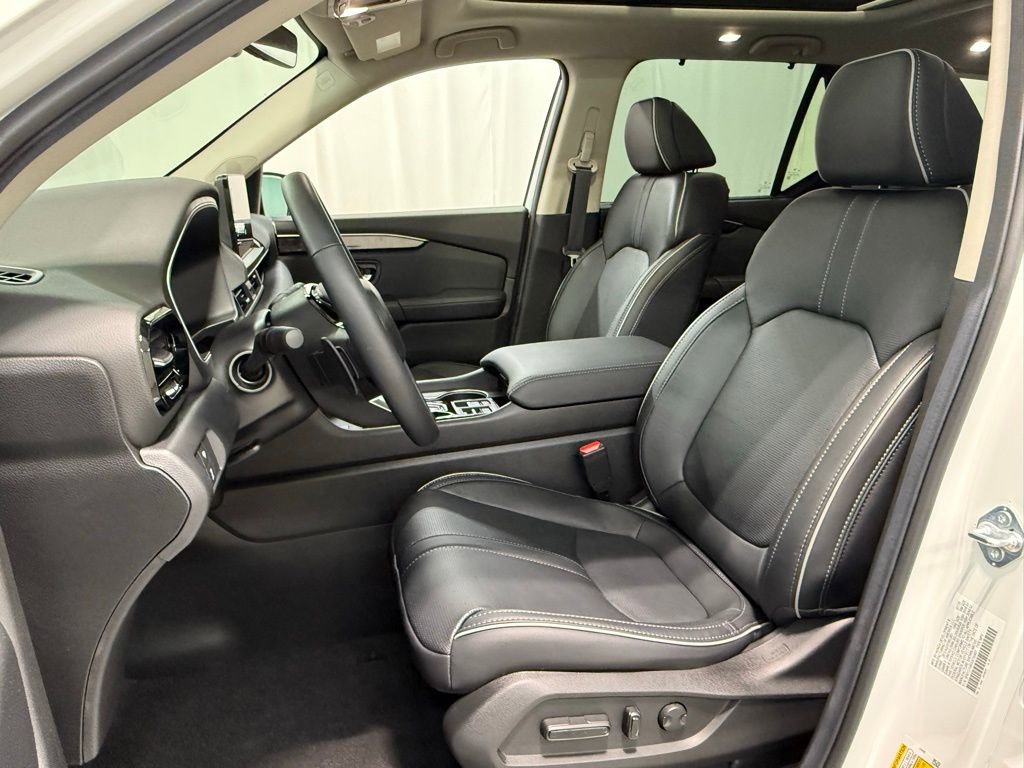 Used 2025 Honda Pilot Elite image 23