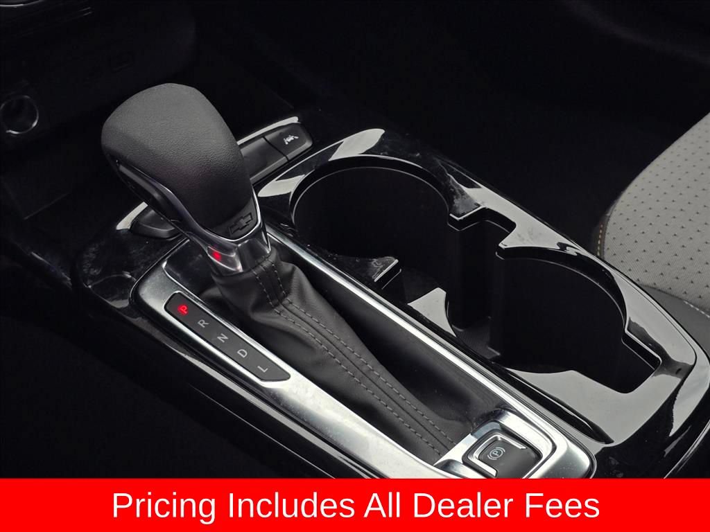Used 2024 Chevrolet Trax LT w/ Driver Confidence Package FWD image 23