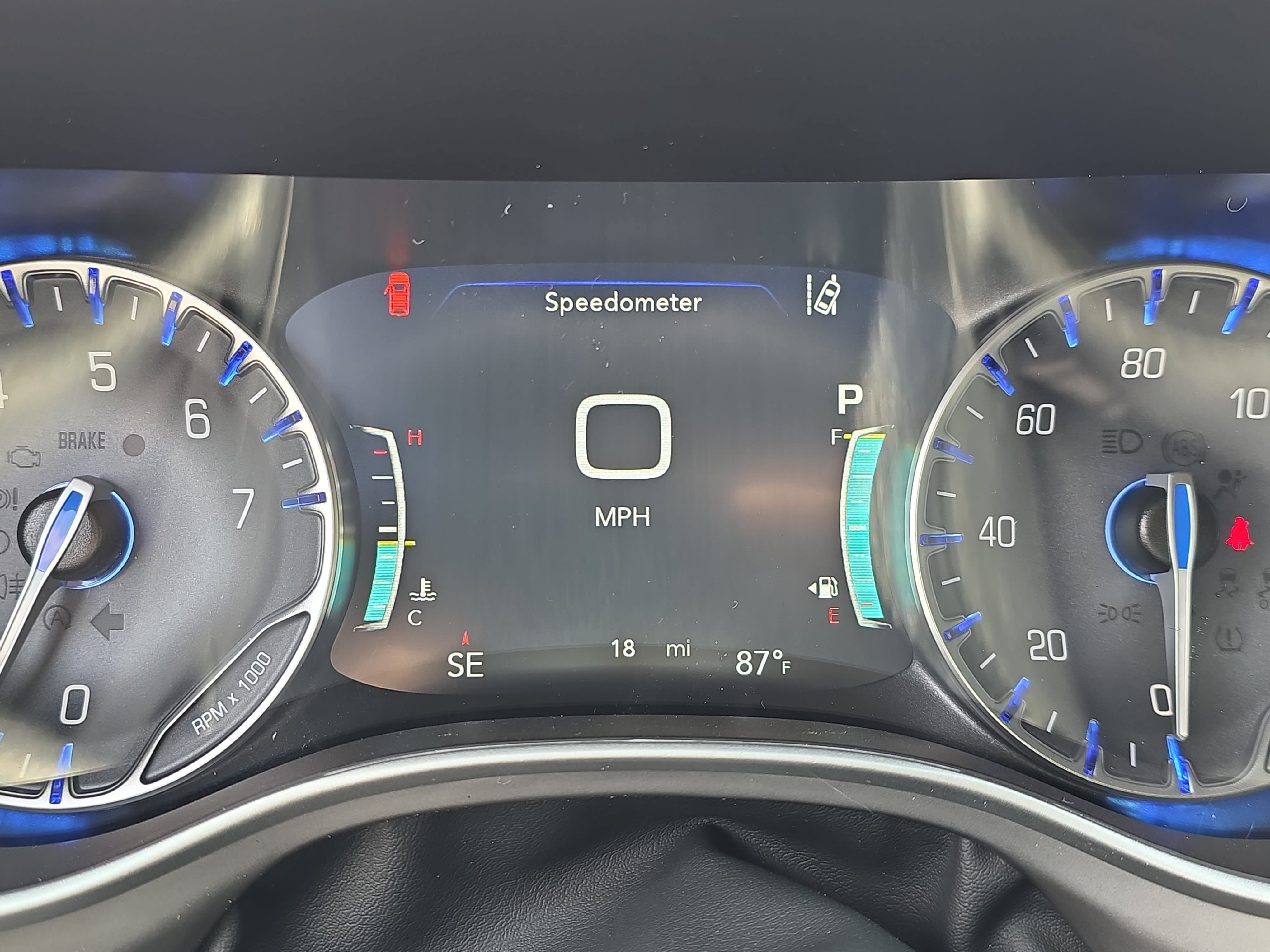 New 2027 Chrysler Pacifica Select AWD/4WD image 17