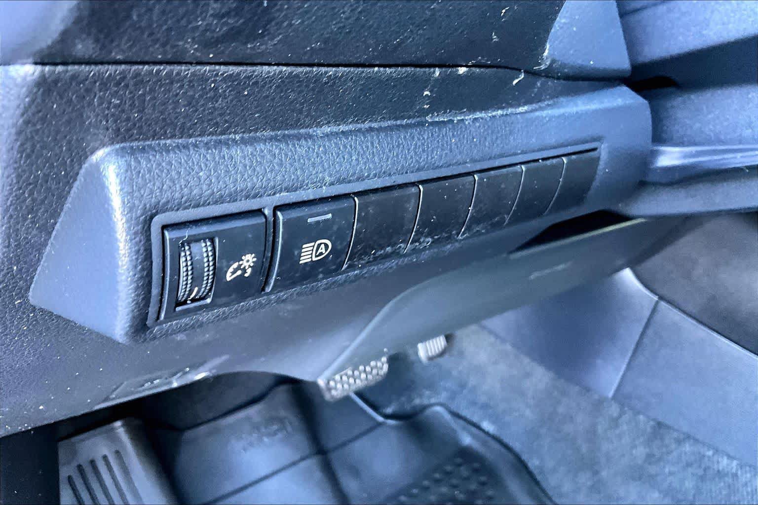 Certified 2024 Toyota Corolla LE FWD image 32