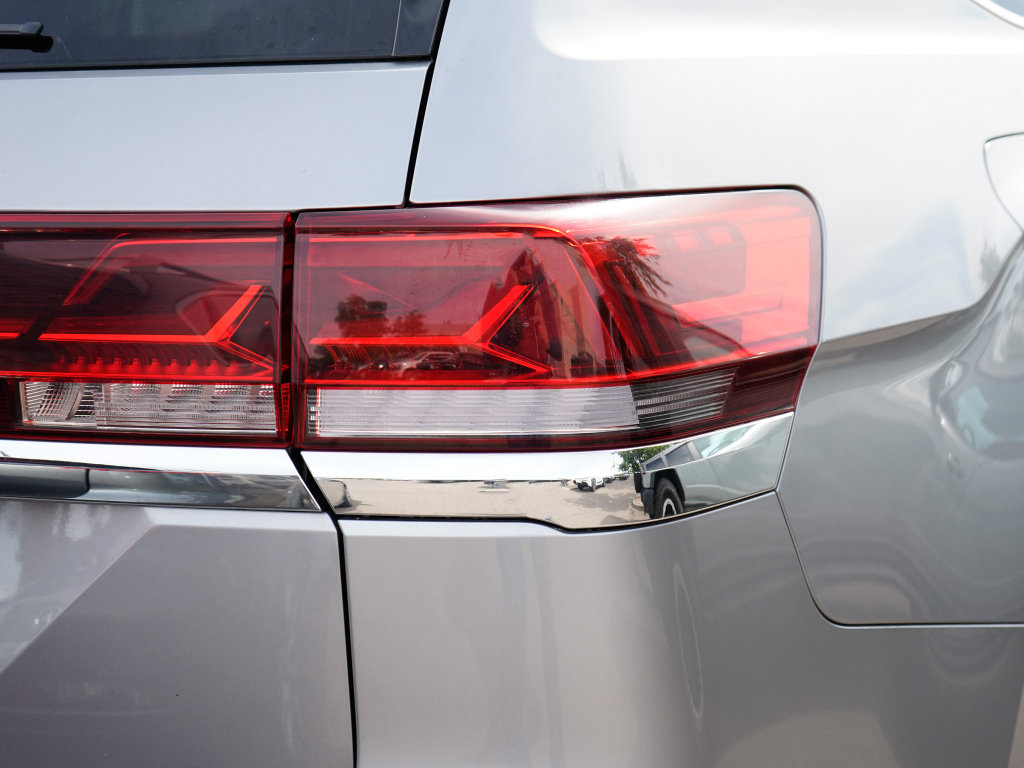 Used 2024 Volkswagen Atlas SE FWD image 15