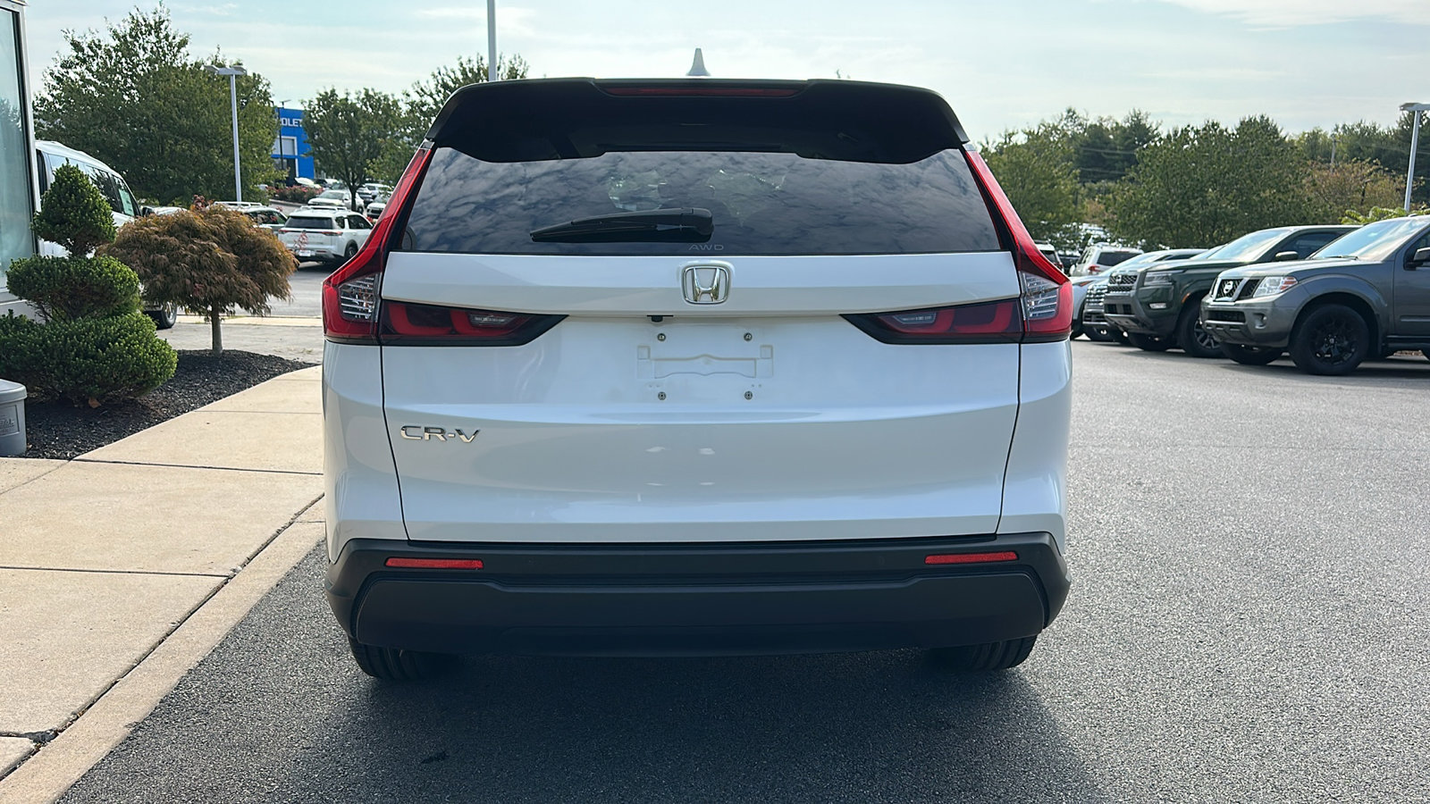 Used 2023 Honda CR-V EX-L image 5