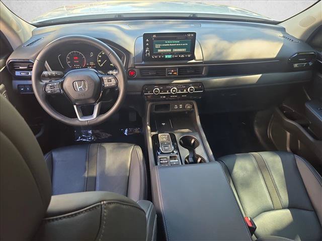 Certified 2025 Honda Pilot EX-L image 17