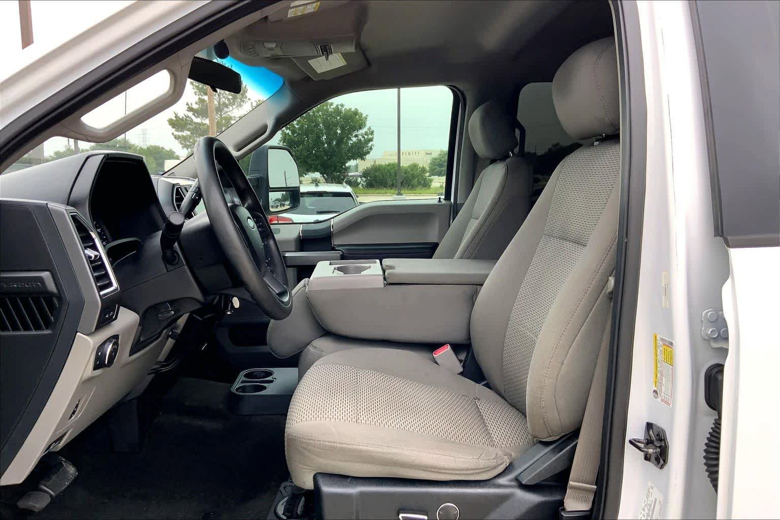 Used 2017 Ford F350 XLT w/ XLT Value Package AWD/4WD image 8
